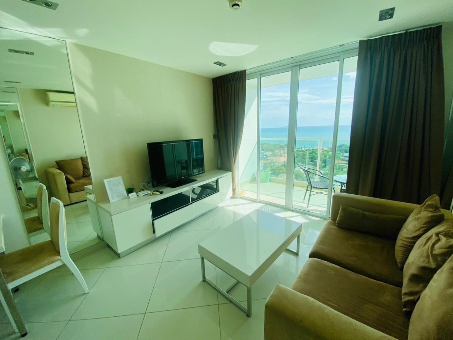 The View Cosy Beach By Pattaya Sunny Rentals Oda fotoğraf