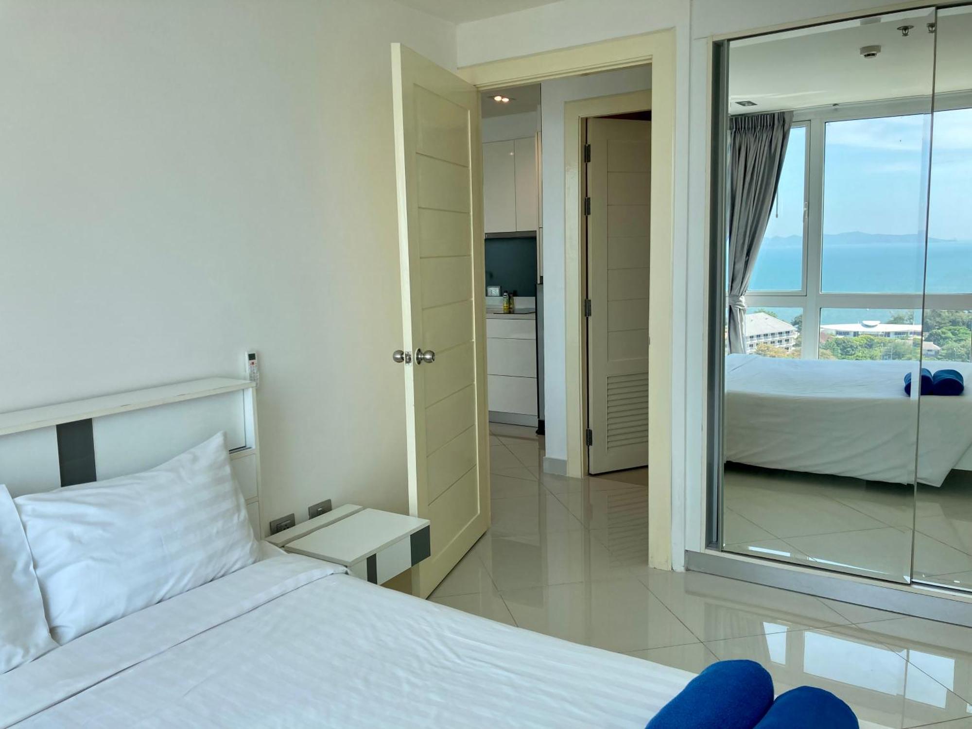 The View Cosy Beach By Pattaya Sunny Rentals Oda fotoğraf